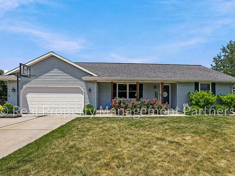 11425 Prairie Ave — Photo 1