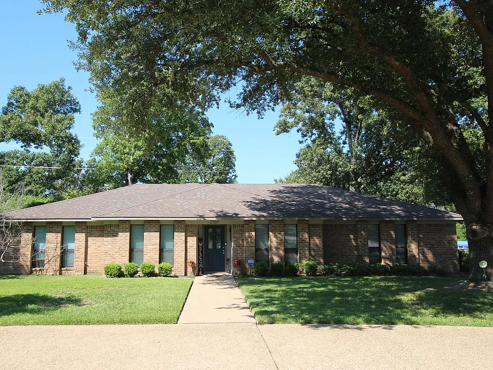 2707 Patriot Dr