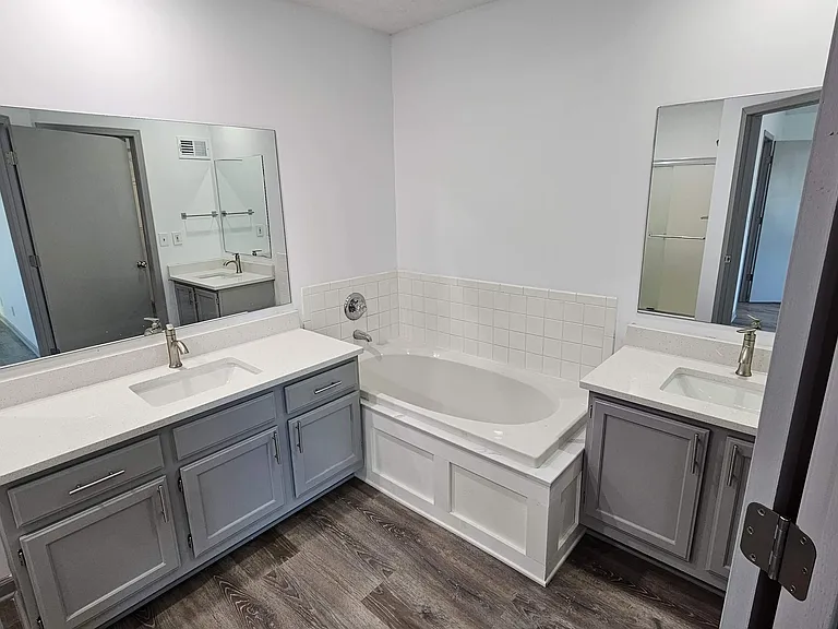 17641 W 111th Pl — Photo 22