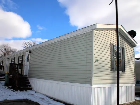 35 Cedar St, Minooka, IL 60447