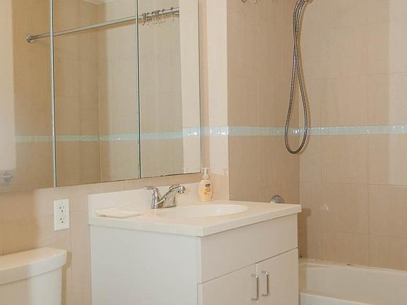 5th image of 40 W 116th St APT A310