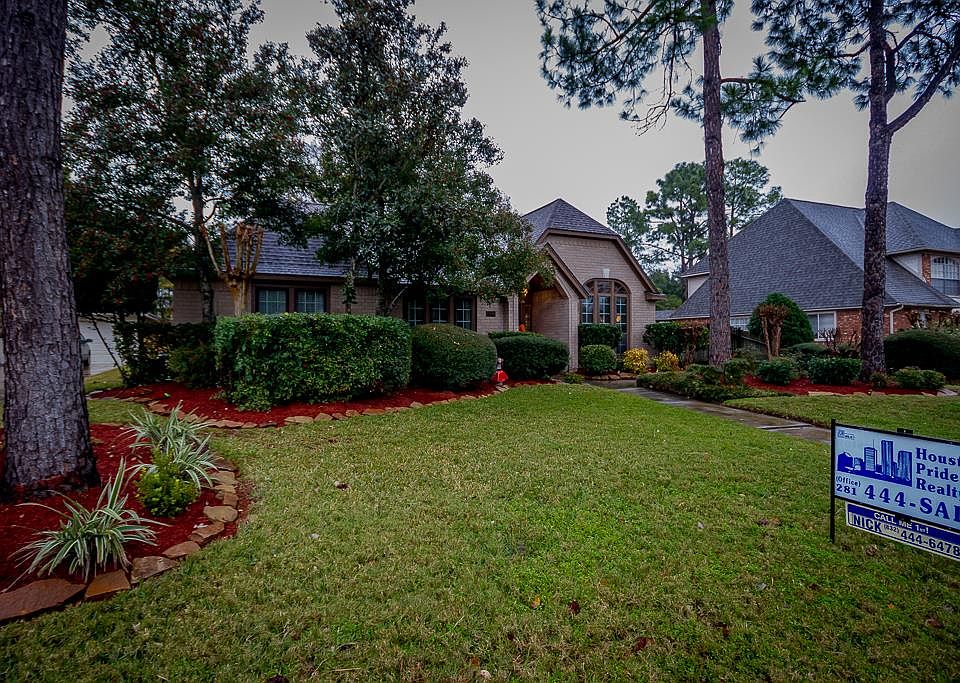 1st image of 15846 Knolls Lodge Dr