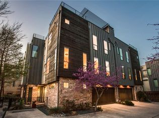 446 Trinity River Cir, Dallas, TX 75203