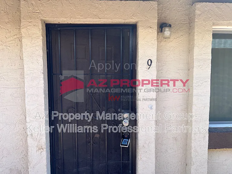 207 S 3rd St — Photo 10