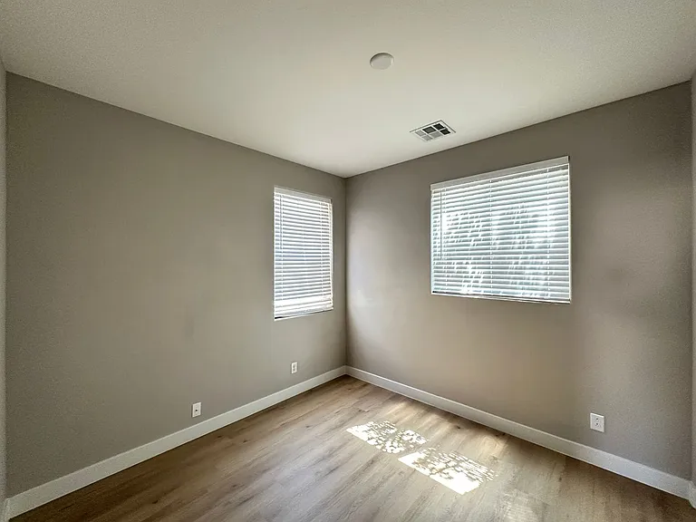 5869 Amber Mesa St — Photo 24