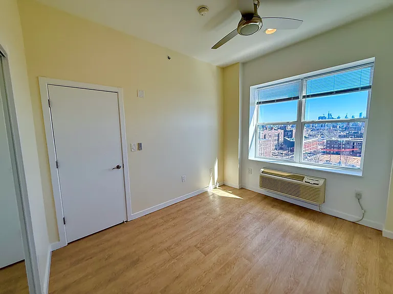 249 S 49th St #8O6 — Photo 17