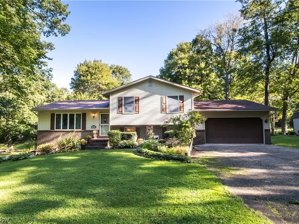 3323 Luli Rd, Mogadore, OH 44260