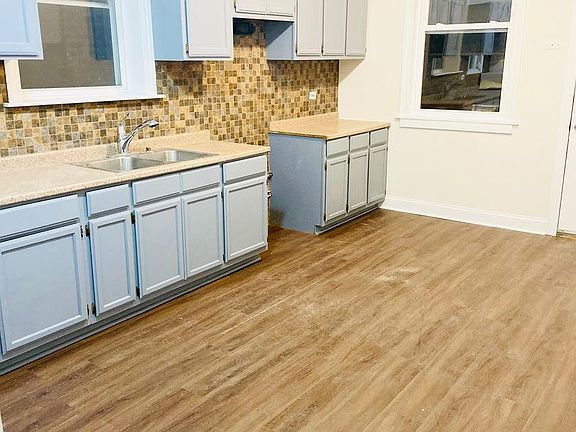 5th image of 1054 N Kedzie Ave #2