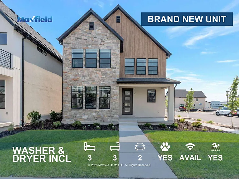 2316 N Sunmore Way — Photo 1