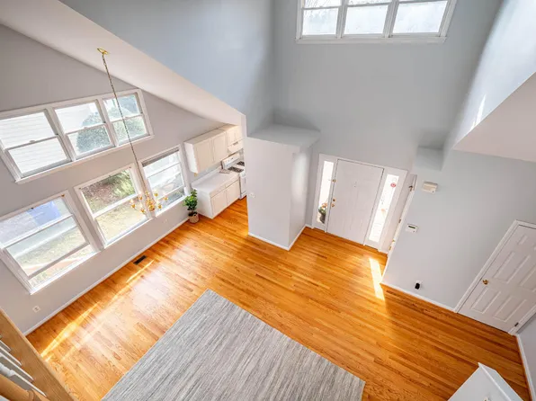 104 Duncan Ct #B, Chapel Hill, NC 27514