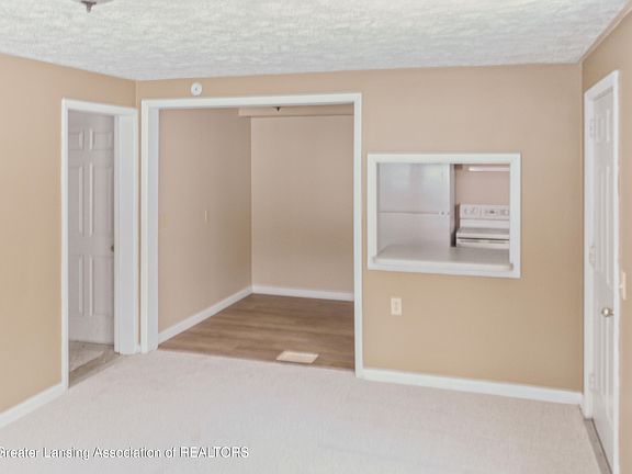 5th image of 1015 Westfield Rd