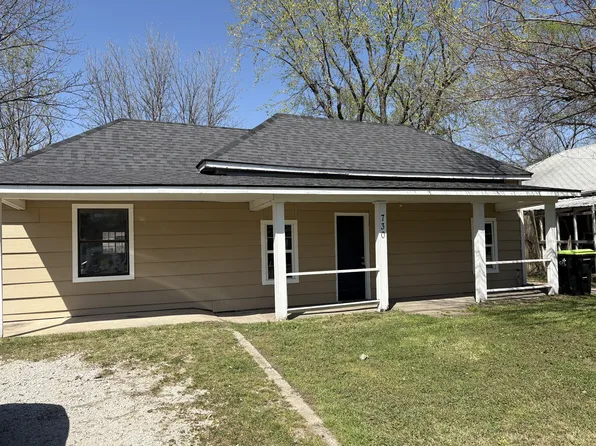 730 W 8th St, Ada, OK 74820