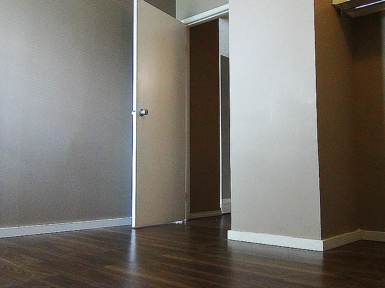 205 Ross Ave — Photo 6