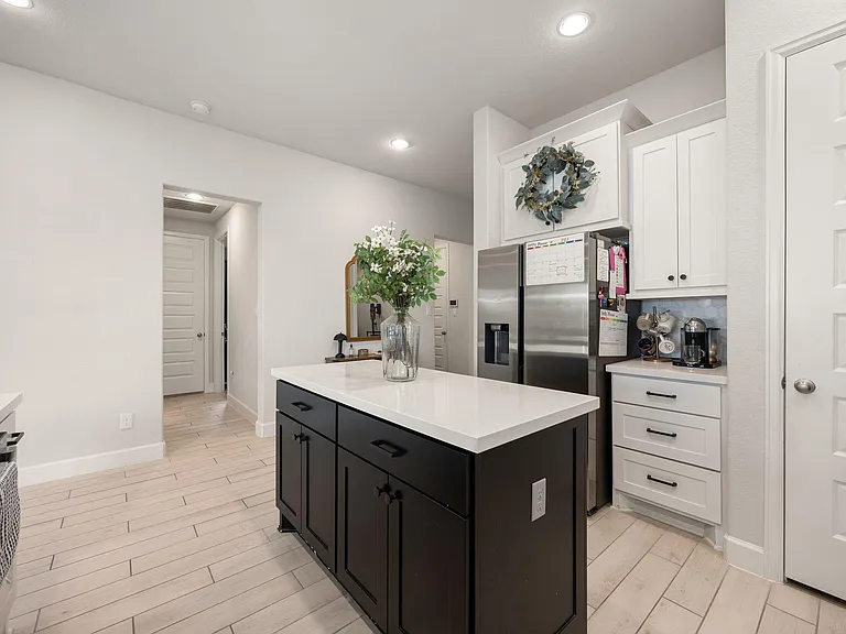 8711 Harbor Pines Dr — Photo 17