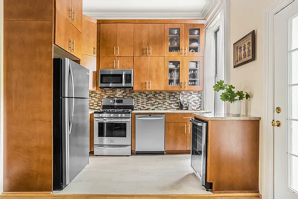 Sold by Corcoran | media 4