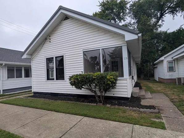 713 S 10th St, Vincennes, IN 47591
