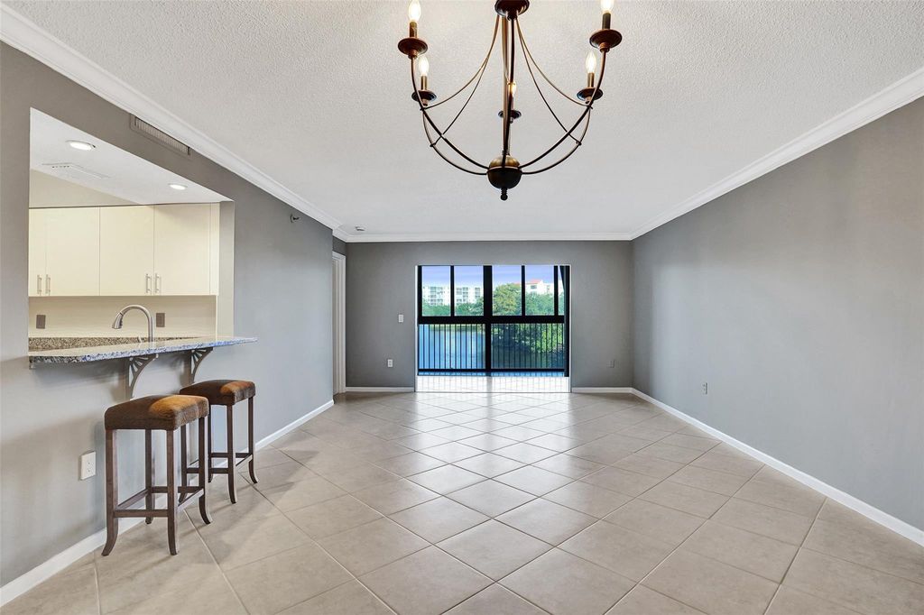 2334 S Cypress Bend Drive #304, photo 6