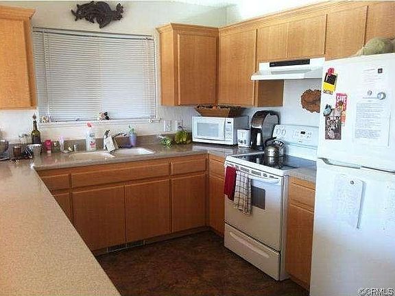 2nd image of 18411 Lakeridge Cir