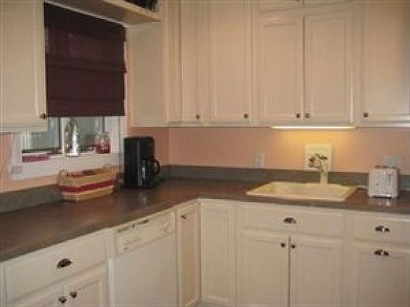 5th image of 25650 Elm St