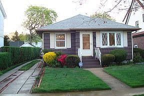 1st image of 25 Acacia Ave