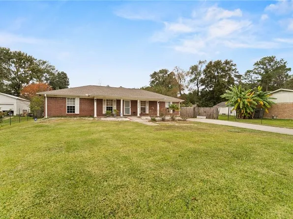 4698 Clarendon Dr, Mobile, AL 36619