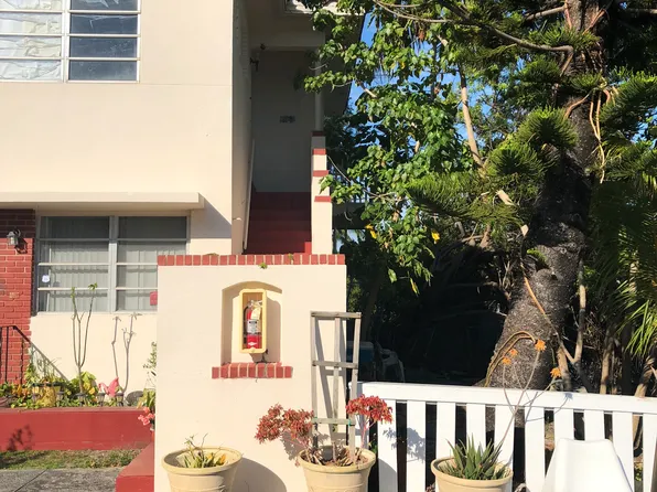 1201 Marseille Dr APT 18, Miami Beach, FL 33141