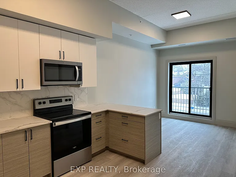 75 Barrie Rd #106 — Photo 9
