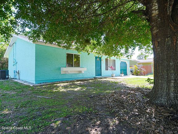 2nd image of 200 Ensenada St SE