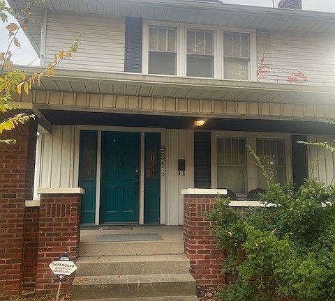2nd image of 951 E Southern Ave