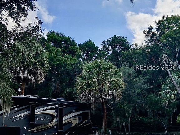 4th image of 43 Jenkins  Island Road UNIT 14
