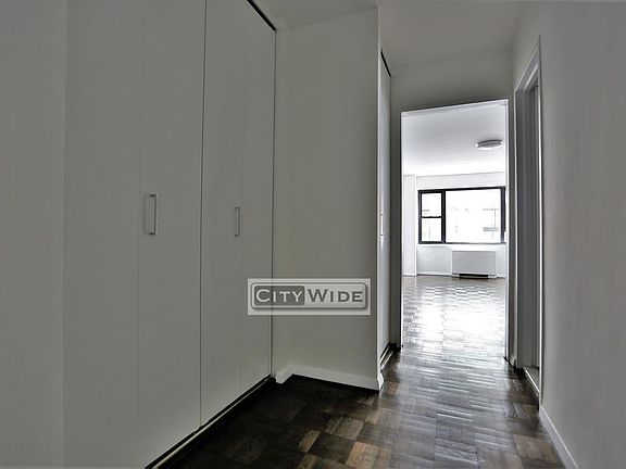 3rd image of 405 E 56th St APT 3B