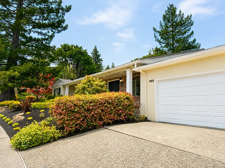 12195 Blythen Way — Photo 28