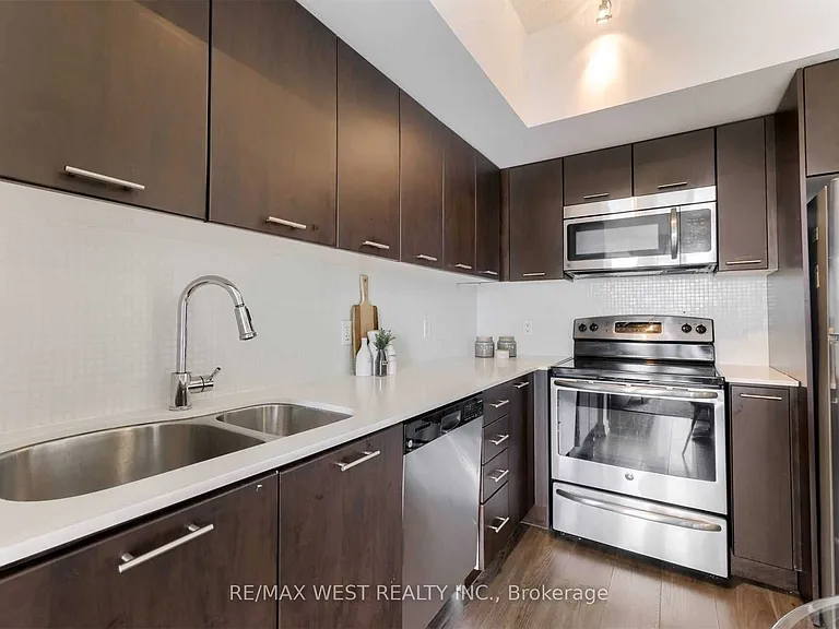 2200 Lake Shore Blvd W #4305 — Photo 17