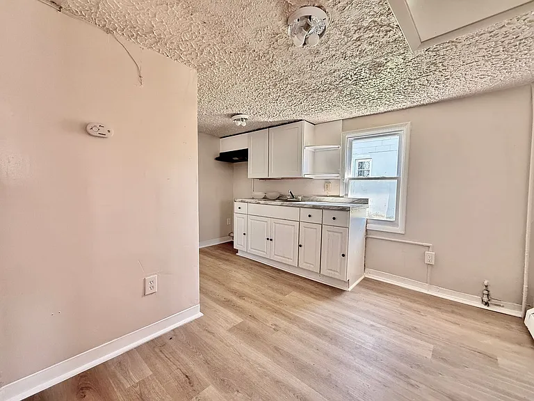 58 S. Pine St — Photo 1