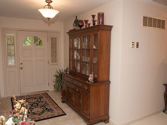 5th image of 3703 Moss Hill Dr