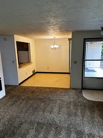 2 bed, 750 sqft, $1,800 — Photo 2