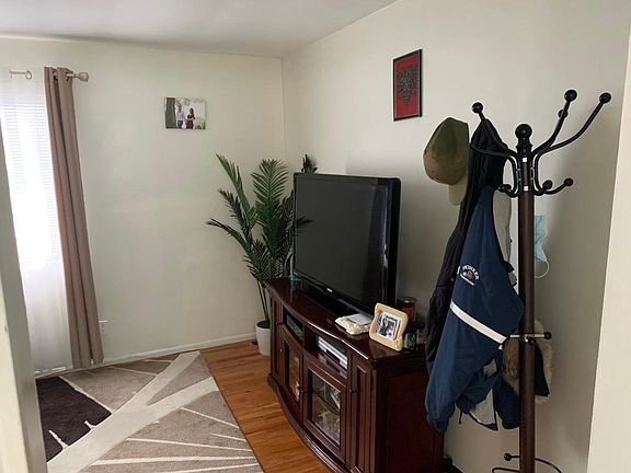 2nd image of 192 Malone Ave Floor 1