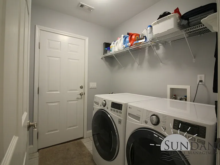 1719 Pine Ave — Photo 13