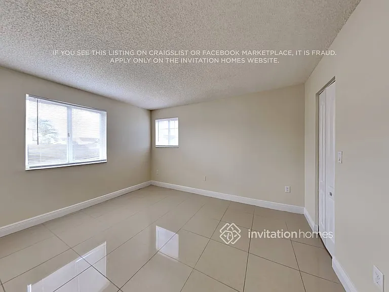 16099 SW 138th Pl — Photo 12