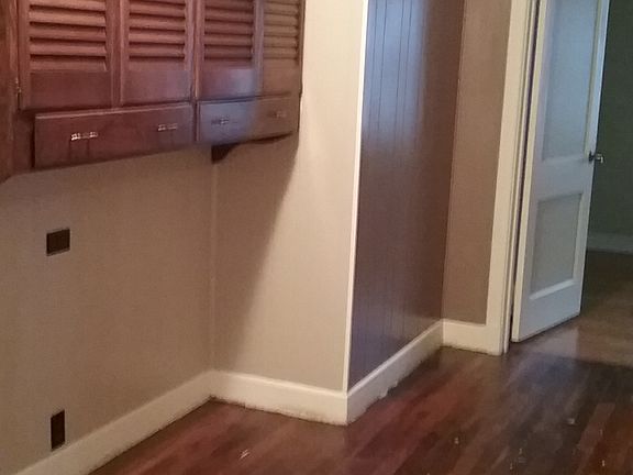 3rd image of 2106 Bridges St