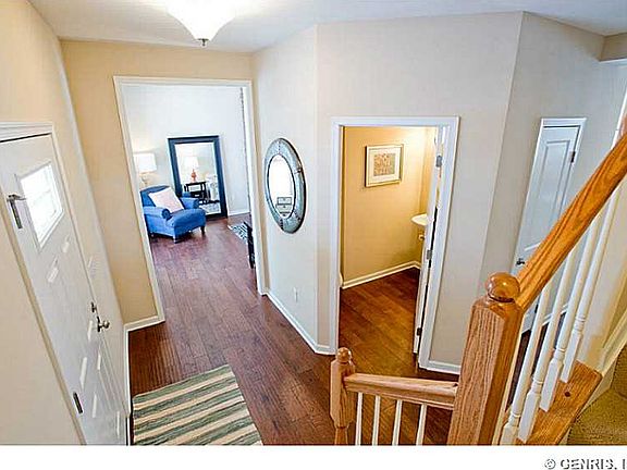 2nd image of 1824 Halesworth Ln
