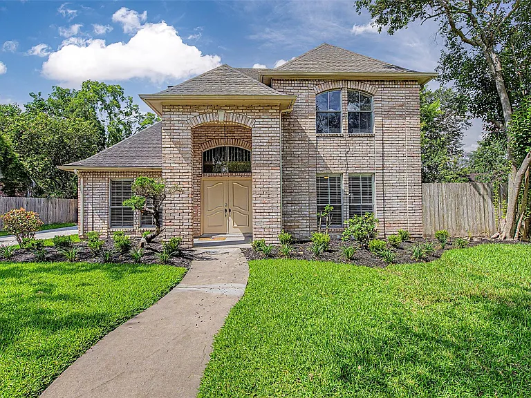 11651 Trailmont Dr — Photo 1