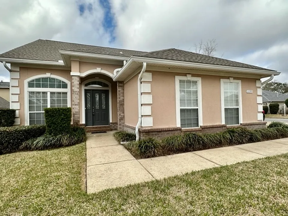 1195 Cathridge Trce