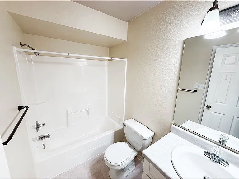 4007 Balmoral Dr — Photo 9