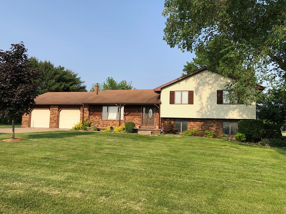 1st image of 204 County Road 1225 E