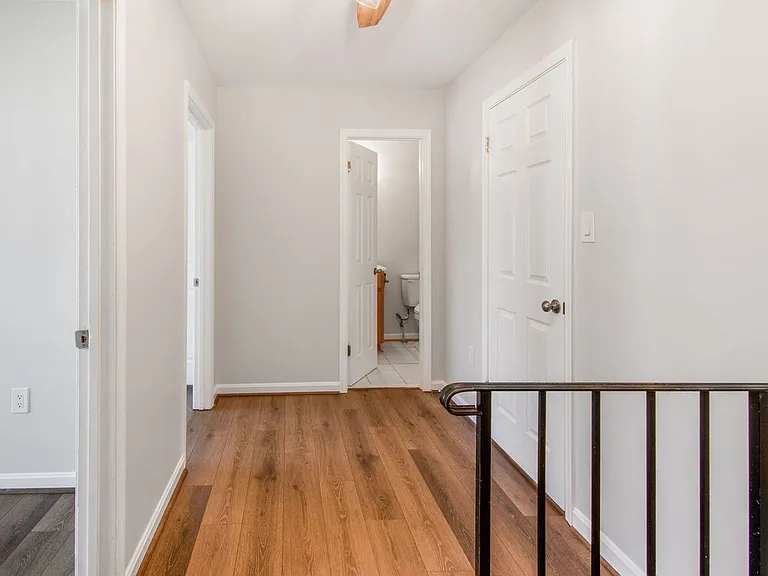 14318 S Shore Ct — Photo 13