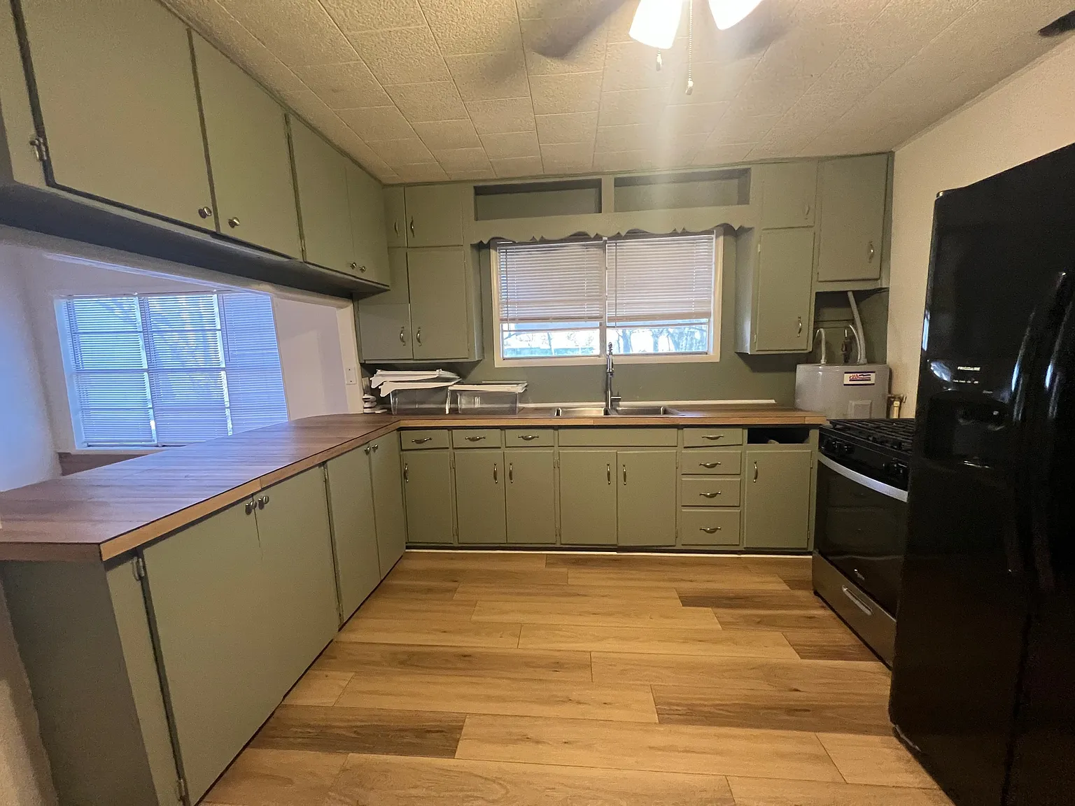 3 bed, 1308 sqft, $1,400 — Photo 2
