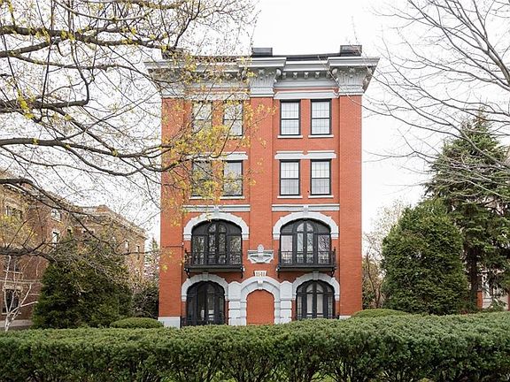 2nd image of 1141 Delaware Ave Rear 1E