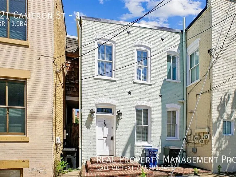 921 Cameron St #1 — Photo 1