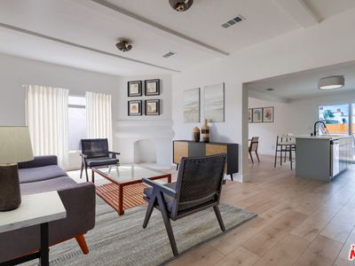 2035 W 68th St, Los Angeles, CA, 90047